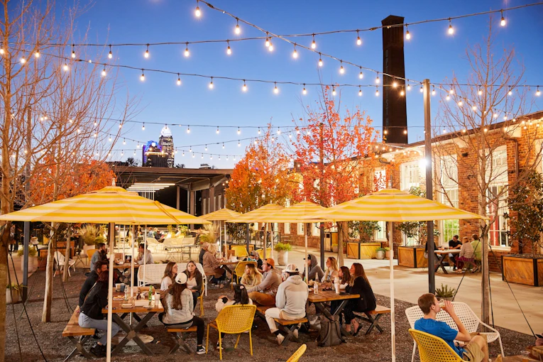 2021 guide to Charlotte, NC patio restaurants in SouthPark