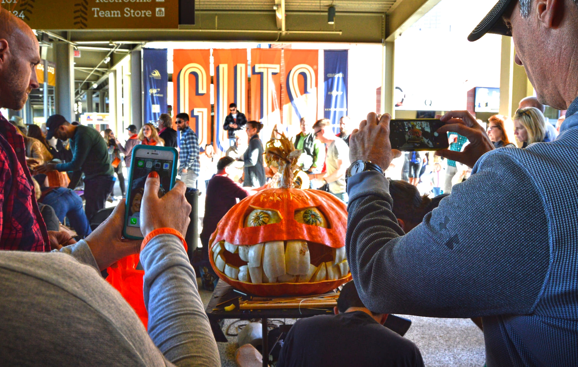 GUTS | Creatives Carving for Wishes